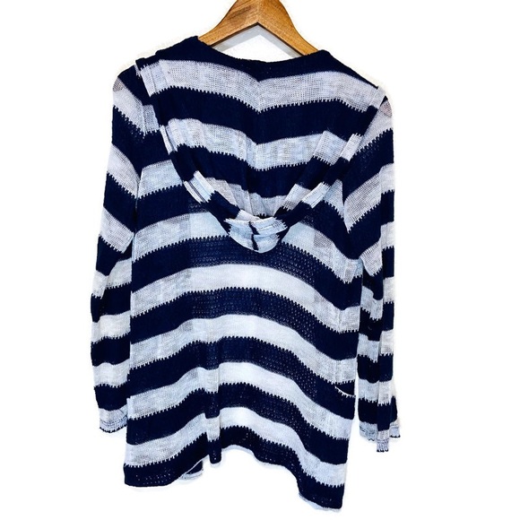 Splendid women’s med navy & white hoodie sweater - Picture 2 of 5